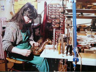 Marie-Anne Marquis en 1983 dans son atelier du 19ème arrondissement
